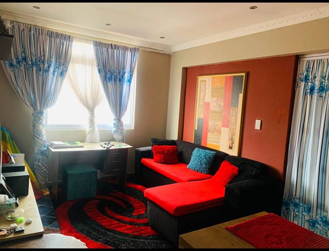 BEDROOM APARTMENT FOR SALE IN SOUTH BEACH